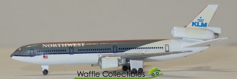 Schabak 1:600 Northwest Airlines DC-10-40 902/37KL Diecast 