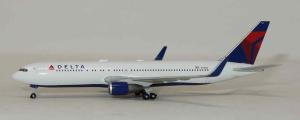 1:500 Herpa Delta Air Lines Boeing B 767-300 N178DZ 535335