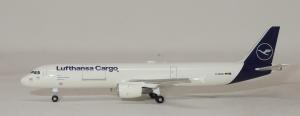1:500 Herpa Lufthansa Cargo Airbus Industries A321-200 D-AEUC 536660